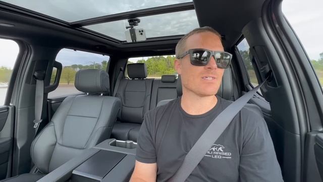 First Impressions Of My New 2023 Tundra vs My 2022 SR5 смотреть онлайн