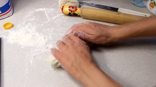 Готовим пирожки хрюшки с капустой - рецепт домашних пирожков смотреть онлайн