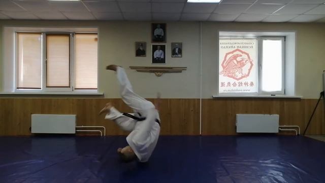 Zenpo kaiten ukemi exercise смотреть онлайн