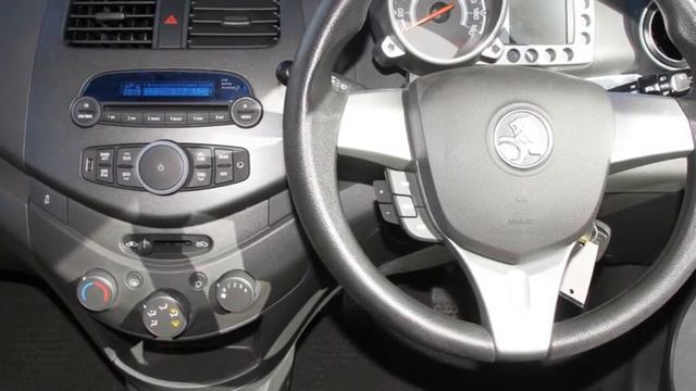 2012 Holden Barina Spark MJ MY12 CD White/clloth 5 Speed Manual Hatchback смотреть онлайн