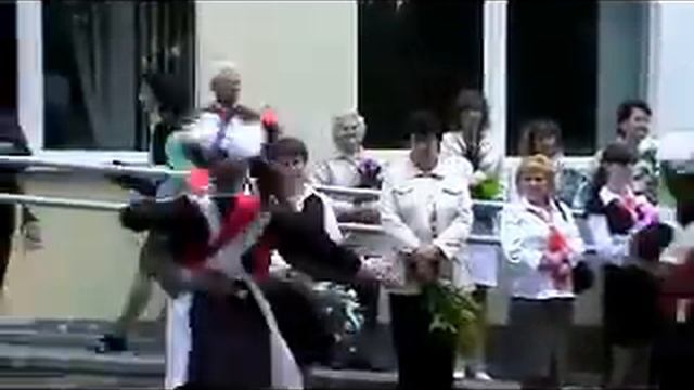 вальс 2012 Большеэйсмонтовская СШ смотреть онлайн