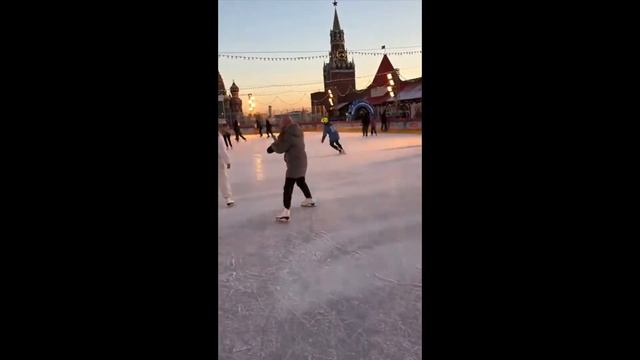 Гум-каток в день рождения с любимой) Вспомнить всё оказалось легко)) смотреть онлайн