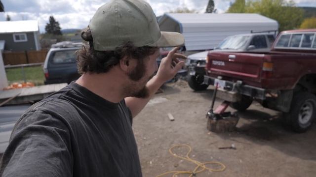 Rough Country Lift Install | 1991 Toyota Pickup смотреть онлайн