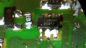 Этот фонарик садит аккумуляторы когда выключен. Ремонт, модернизация фонарика.