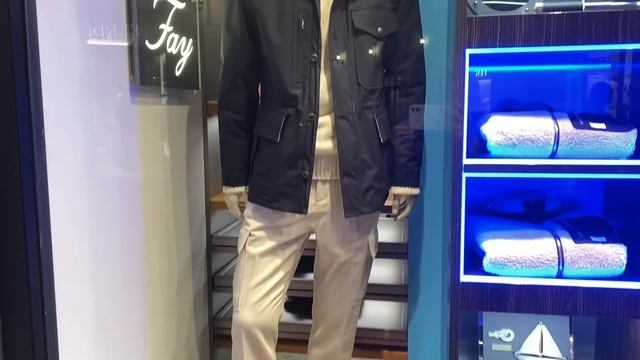 VLOG Италия Рим / Осенние витрины итальянских брендов смотреть онлайн