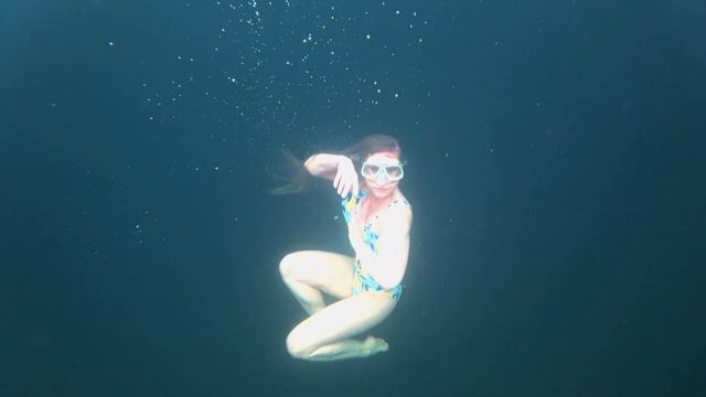 Angels of Ice. Ice Art Freediving part 2/ Полет подо льдом. смотреть онлайн