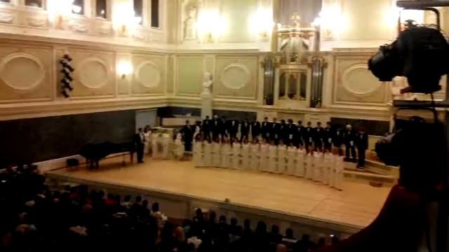 Хор СПбГУ исполняет песню "Царю Небесный" смотреть онлайн