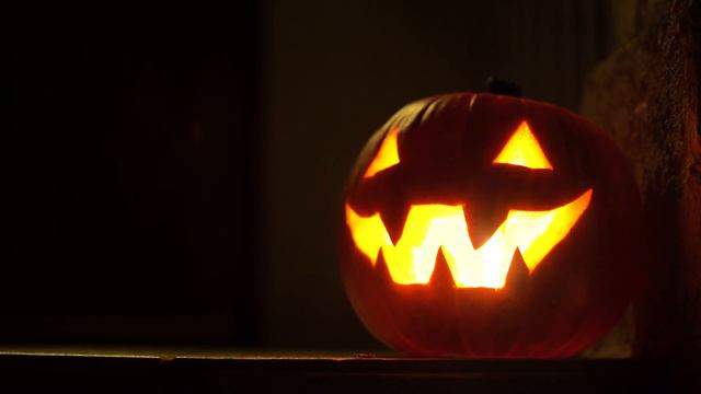 Halloween “Yule Log“ смотреть онлайн