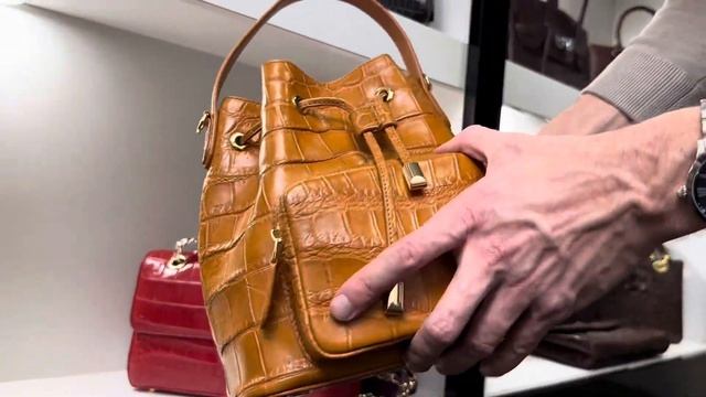 Сумки из кожи крокодила, которые вы еще не видели! Прямые поставки с фермы | PREMIUM GOODS смотреть онлайн
