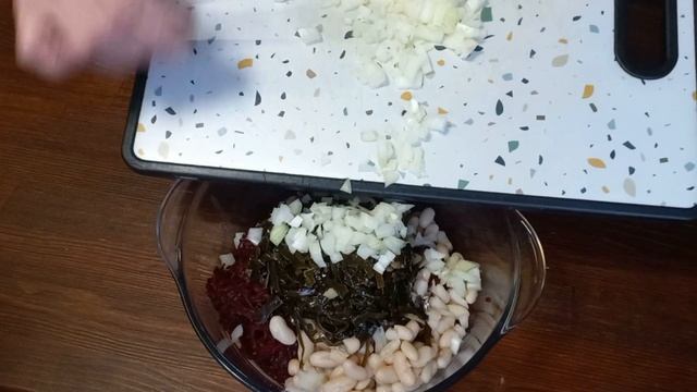 Салат из свеклы, фасоли и морской капусты смотреть онлайн