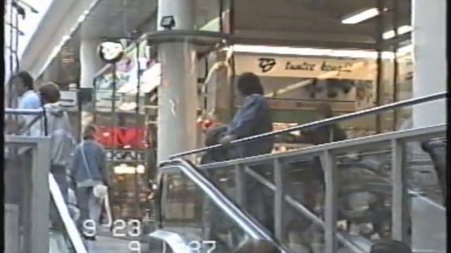 Helsinki Itäkeskus 1987 смотреть онлайн