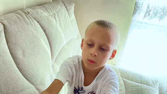 Богатый ребенок Pop It vs Бедный ребенок Pop It. Чей ПОП ИТ круче смотреть онлайн