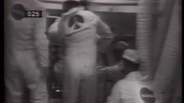 Moon Missions смотреть онлайн