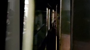 Прибытие метропоезда на станцию Парк Победы, метрополитен Санкт-Петербурга