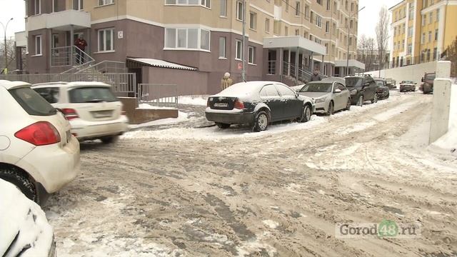 Жители домов на улице Неделина не поделили двор из-за гаражей, которые там планируют построить смотреть онлайн