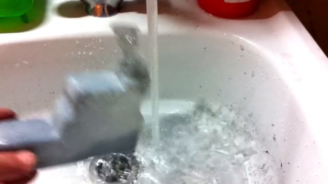 Проверьте контейнер отработанного тонера