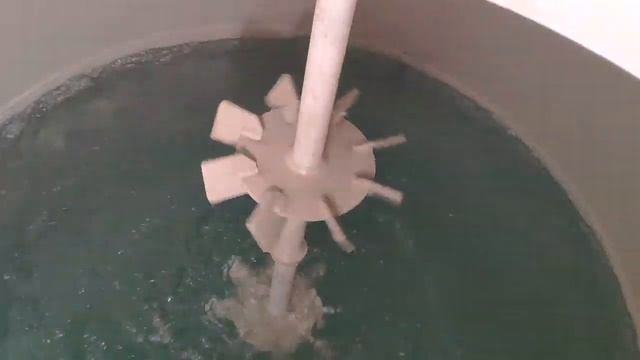 Реактор полипропиленовый 10м3 - работа мешалки - часть 2 смотреть онлайн