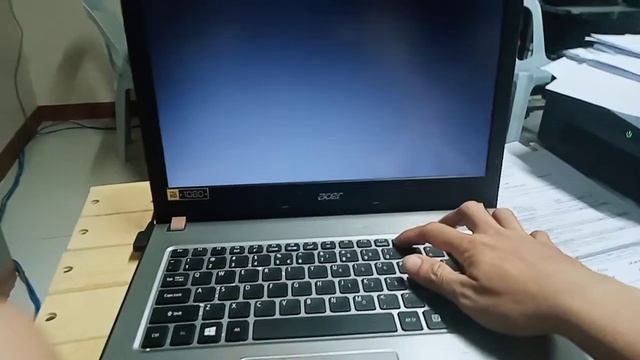 How to change boot priority sequence in BIOS Acer From UEFI to Legacy смотреть онлайн