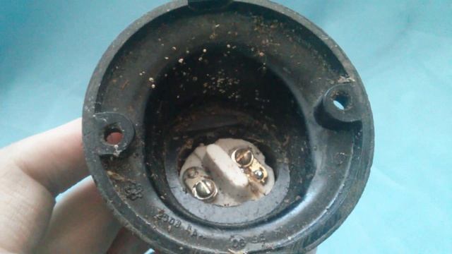 Патрон от лампочки смотреть онлайн