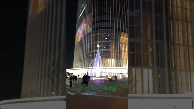 Просто высокое здание в Сеуле смотреть онлайн