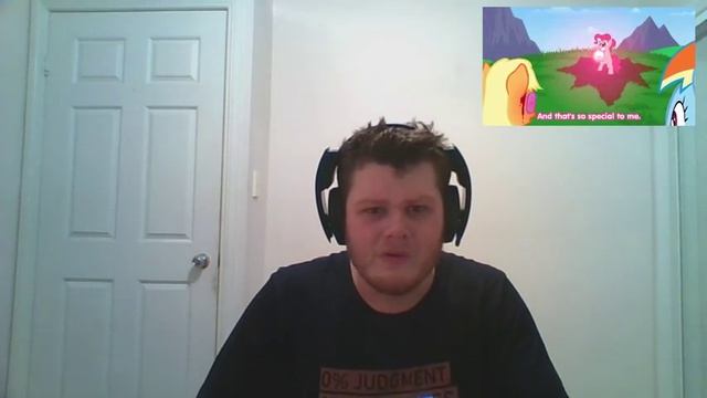 The Armoured Brony - Blind React "Smile HD" (CONTENT WARNING! viewer discretion is advised) смотреть онлайн