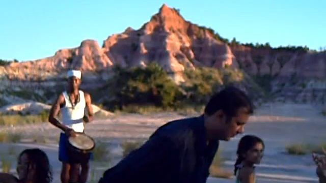 Percussion with Indian Style in Cirque Rouge, Mahajanga - Madagascar смотреть онлайн
