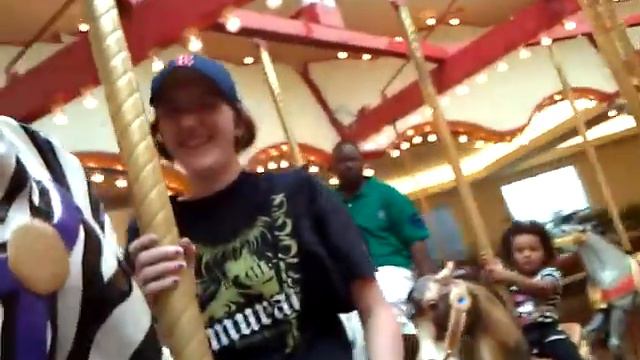 carousel ride with Angry birds смотреть онлайн