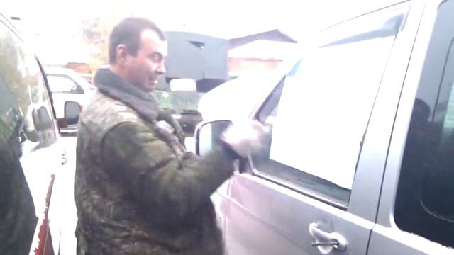 Как открыть дверь на VW T5. смотреть онлайн