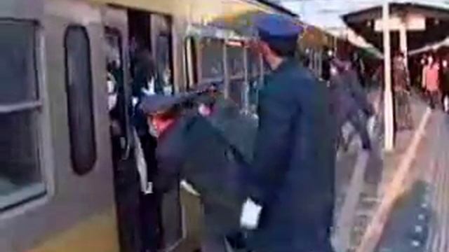 Безупречные толкальщики смотреть онлайн