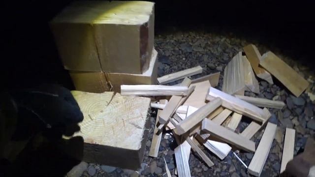 ФИНСКАЯ СВЕЧА НА ПРАКТИКЕ-Отдых с ночёвкой на реке-КАРТОШКА В ФОЛЬГЕ-готовка на природе смотреть онлайн