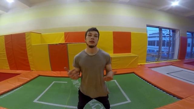 Прыжки на батутах. Обучение #7: спина 180 спина