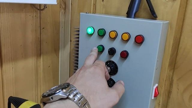 ГРИНДЕР на ленте 915 мм! Изготовление и запуск! Станок своими руками! смотреть онлайн