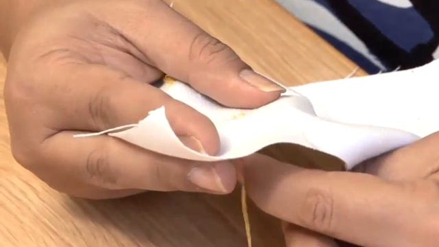 How To Stitch A French Knot смотреть онлайн