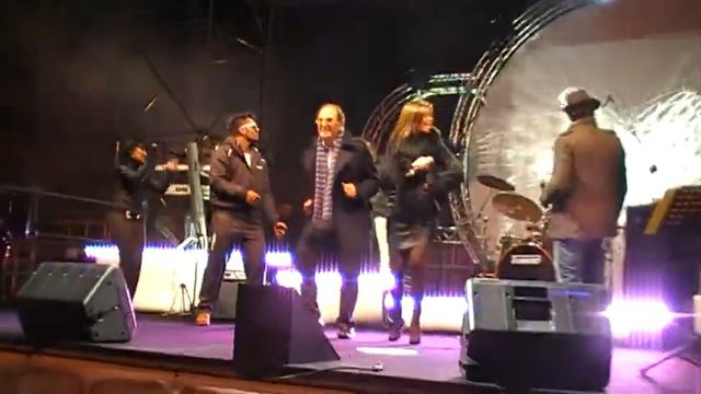 Roberto Polisano Band Live in Sanremo,Piazza Colombo,14.2.2011,Gran Finale.HQ смотреть онлайн