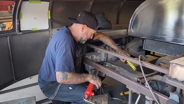 Engineering a hydraulic steering system for the hauler ? смотреть онлайн