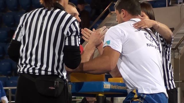 World Armwrestling Championship 2011 - Kriulin Vs Trubin (Right Hand)