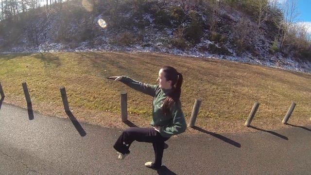 Basic High Step Marching - Novice Baton Twirling - How to Twirl a Baton - TheAbbyTwirls смотреть онлайн
