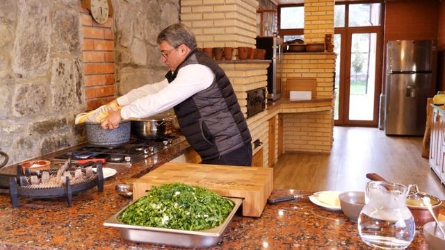 ПЛОВ С ЗЕЛЕНЬЮ И МЯСОМ. Сябзи Говурма ПЛОВ! смотреть онлайн