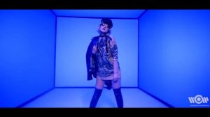 Сигарета мелькает во тьме.mp4