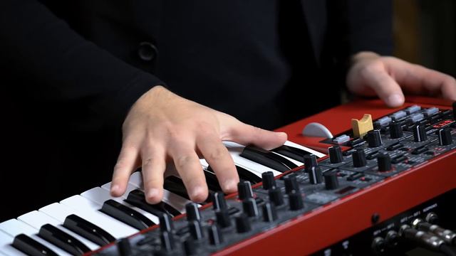 Nord Lead 4 Performance Synthesizer смотреть онлайн