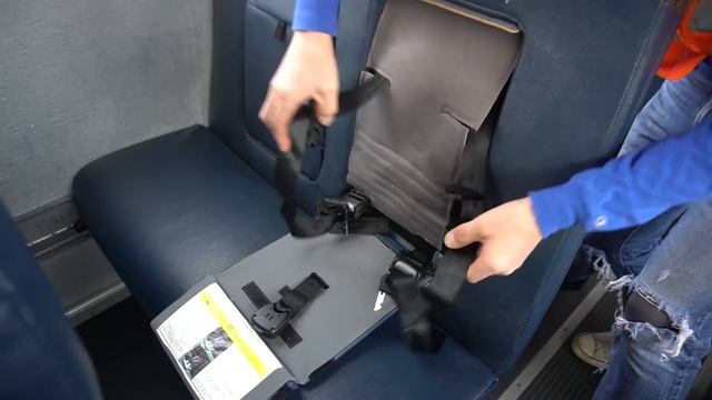 Handyman Hal learns about School Bus | School Bus for Kids смотреть онлайн