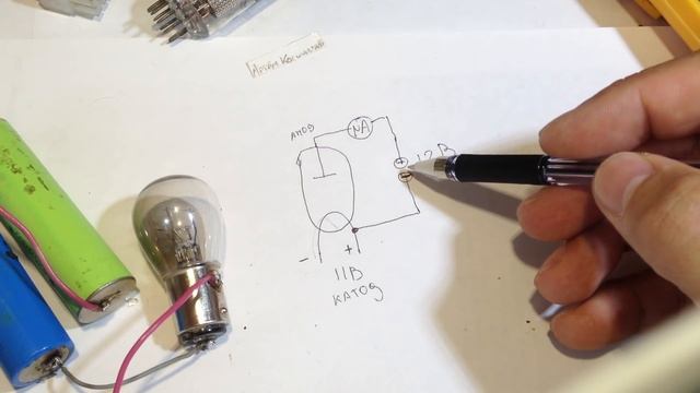 Примитивный вакуумный диод из лампы накаливания.Термоэлектронная эмиссия смотреть онлайн