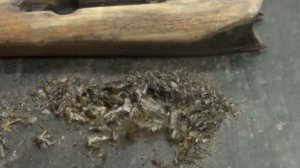 Реставрация дерева ружья ИЖ-18.Часть-1я! Очистка цевья и приклада химией.Продолжение следует!