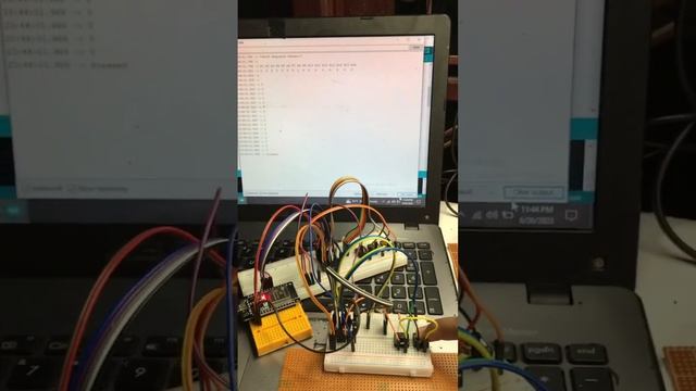 Arduino Shif Register Inputs | Arduino Shift Register Tutorial | Arduino multiple inputs and output смотреть онлайн