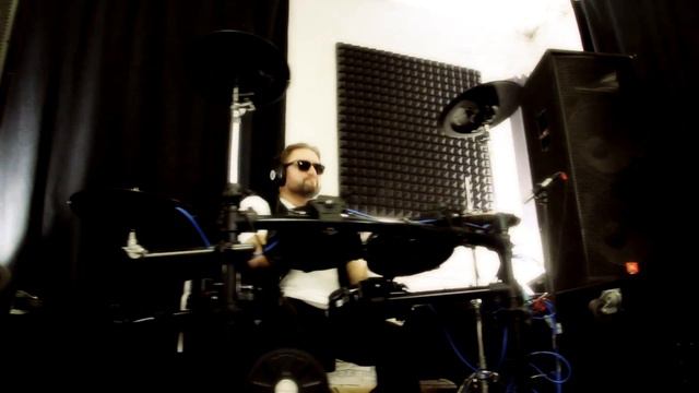 "Мама мы все тяжело больны" - ЭКСПЕРИМЕНТ 12 (cover version) смотреть онлайн