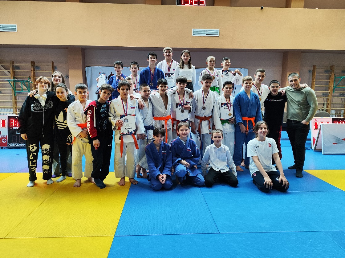 Дзюдо Старый Оскол 8.04.23 смотреть онлайн