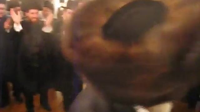 Jews на dancefloor смотреть онлайн
