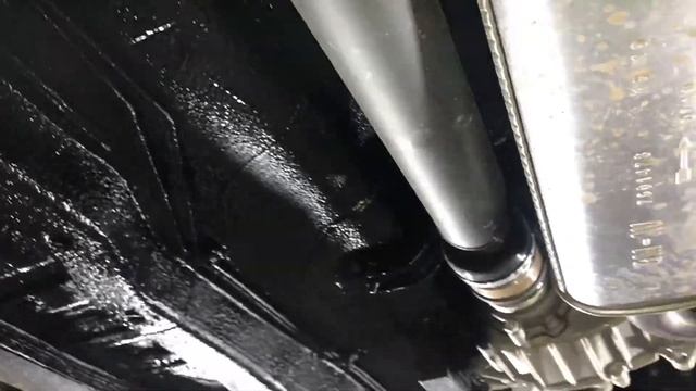 Chevrolet NIVA жидкая внешняя шумоизоляция днища машины, одновременно антикоррозионная защита смотреть онлайн