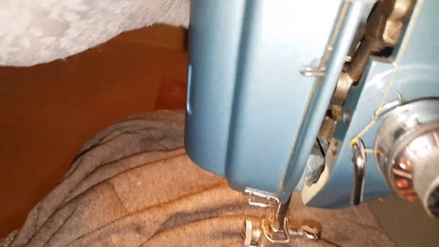 Vintage Morse Blue Electric Sewing Machine with Case смотреть онлайн