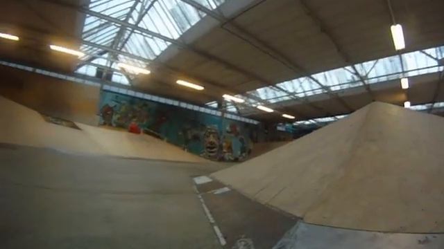 2 uur met: Kees van dun & Koen de ron rollerblading hd ladylady 17-01-11.avi смотреть онлайн